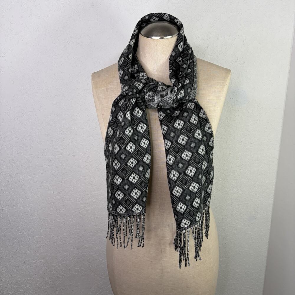 V.Fraas Acrylic Men’s Scarf, diamond print, fringe, made in Germany, preppy